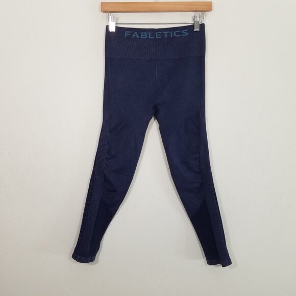 Fabletics Purple Mesh Crop Leggings Size M - Picture 4 of 6